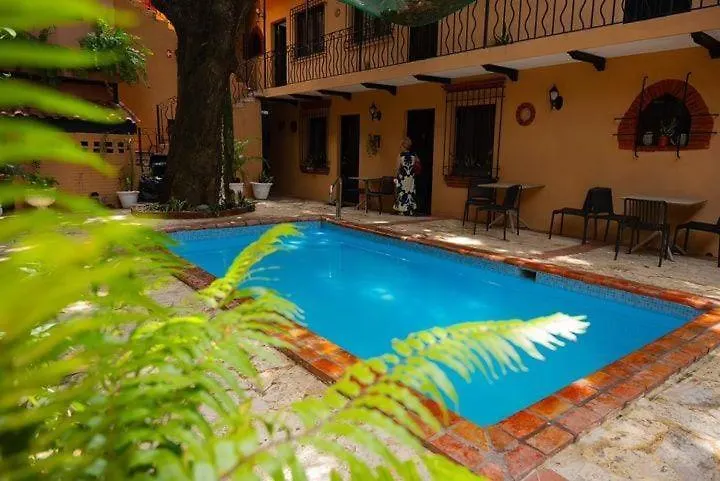 Contacten van Historic Colonial Boutique Hotel Pool Jacuzzi Bar Restaurant By Aa Group